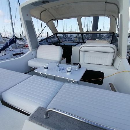 Sejour Insolite Sur Un Yacht. Bateau Hotel A Quai. La Rochelle  Exteriér fotografie