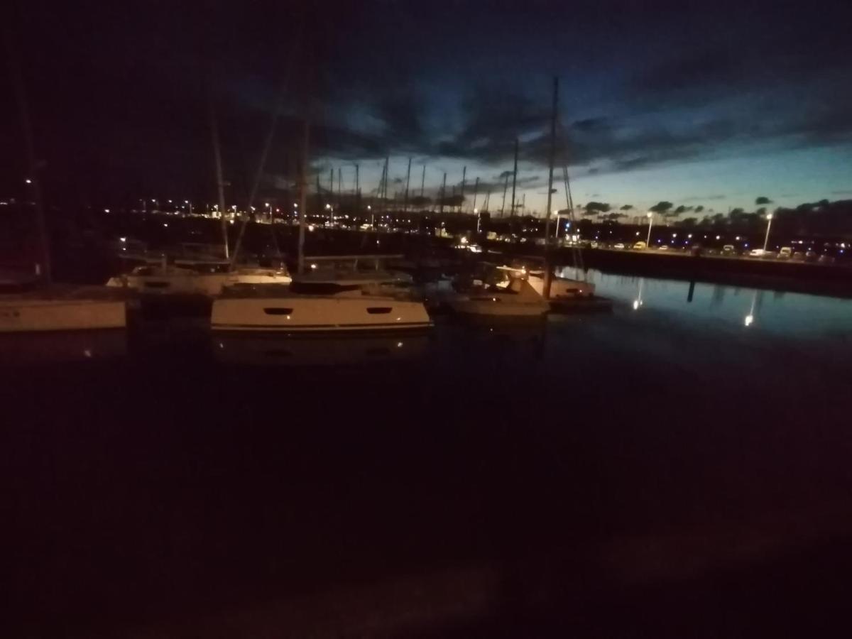 Sejour Insolite Sur Un Yacht. Bateau Hotel A Quai. La Rochelle  Exteriér fotografie