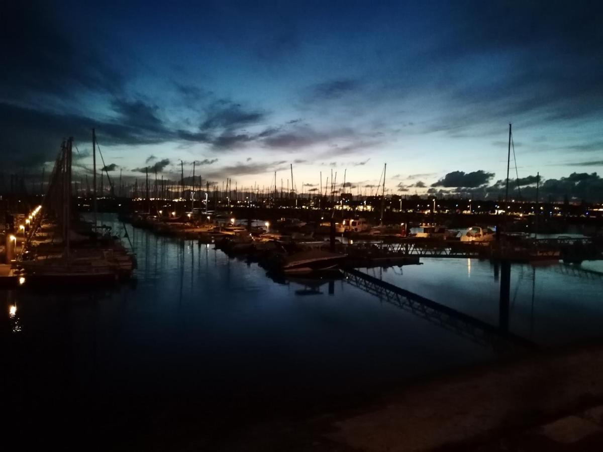 Sejour Insolite Sur Un Yacht. Bateau Hotel A Quai. La Rochelle  Exteriér fotografie